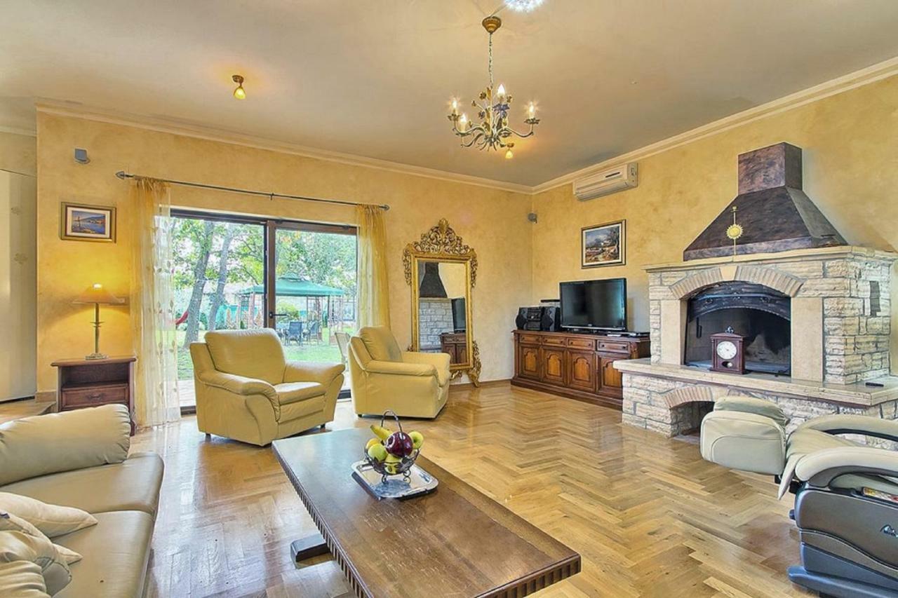 Holiday Home Sarita Шишан Экстерьер фото