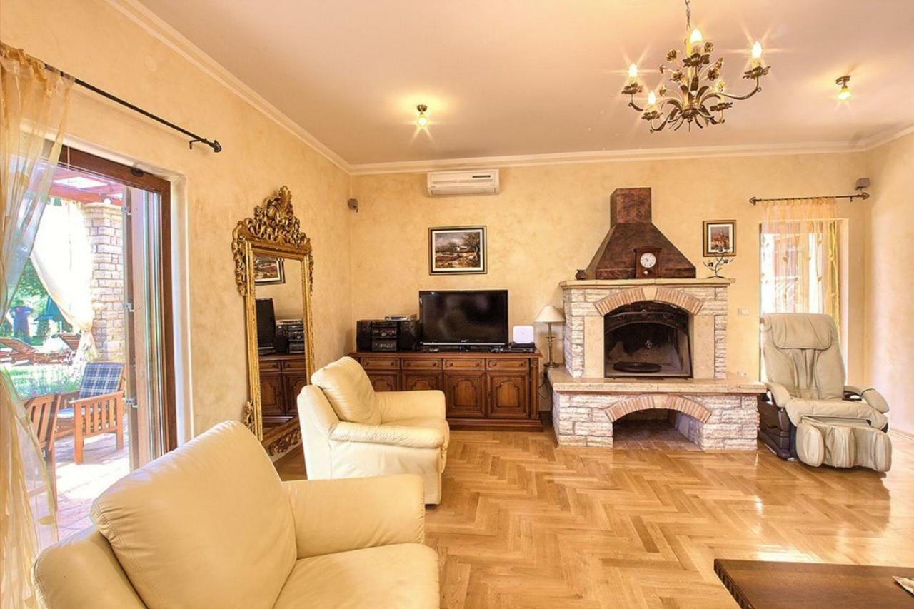 Holiday Home Sarita Шишан Экстерьер фото