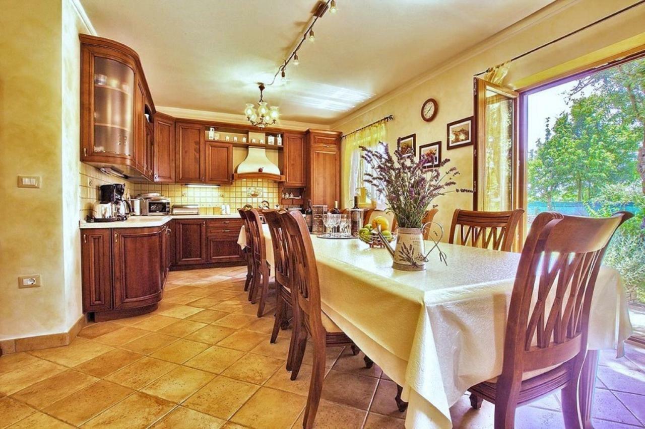 Holiday Home Sarita Шишан Экстерьер фото