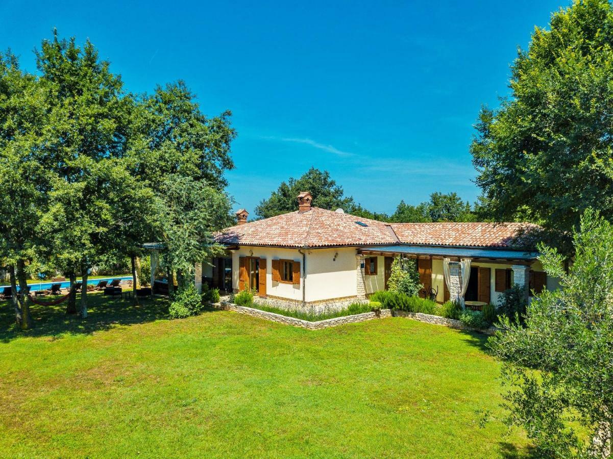 Holiday Home Sarita Шишан Экстерьер фото