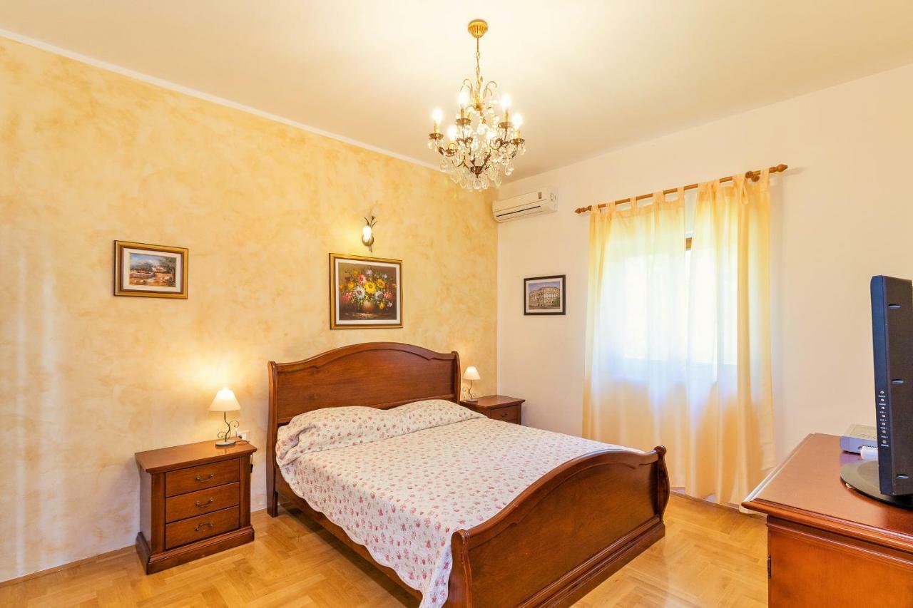 Holiday Home Sarita Шишан Экстерьер фото