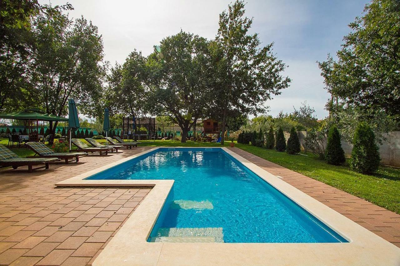 Holiday Home Sarita Шишан Экстерьер фото