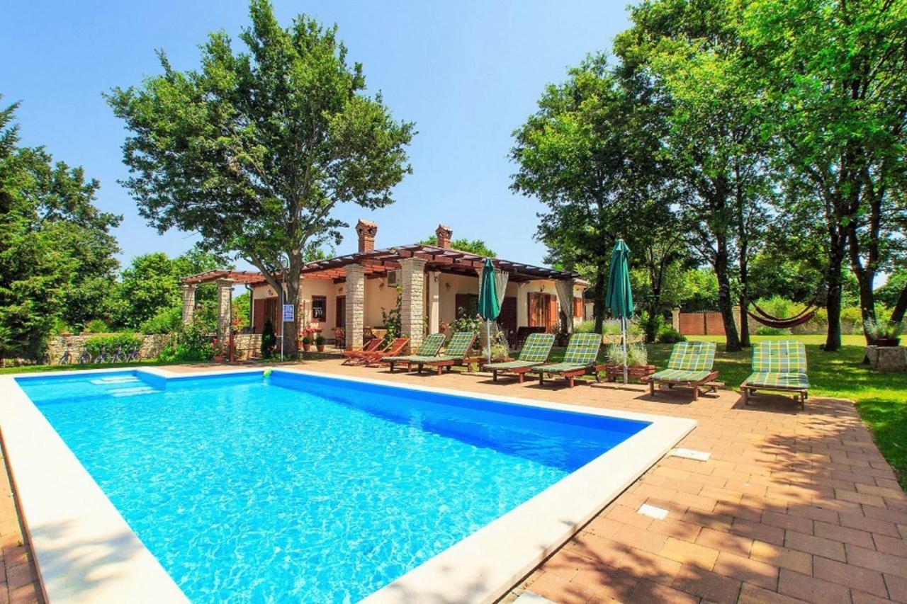 Holiday Home Sarita Шишан Экстерьер фото